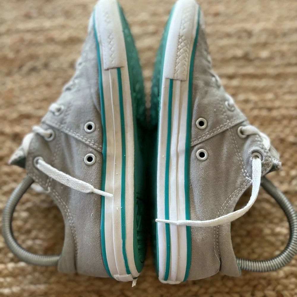 Converse All Star Gray Canvas‎ Sneakers Lace Up Athletic Shoes Junior Size 4